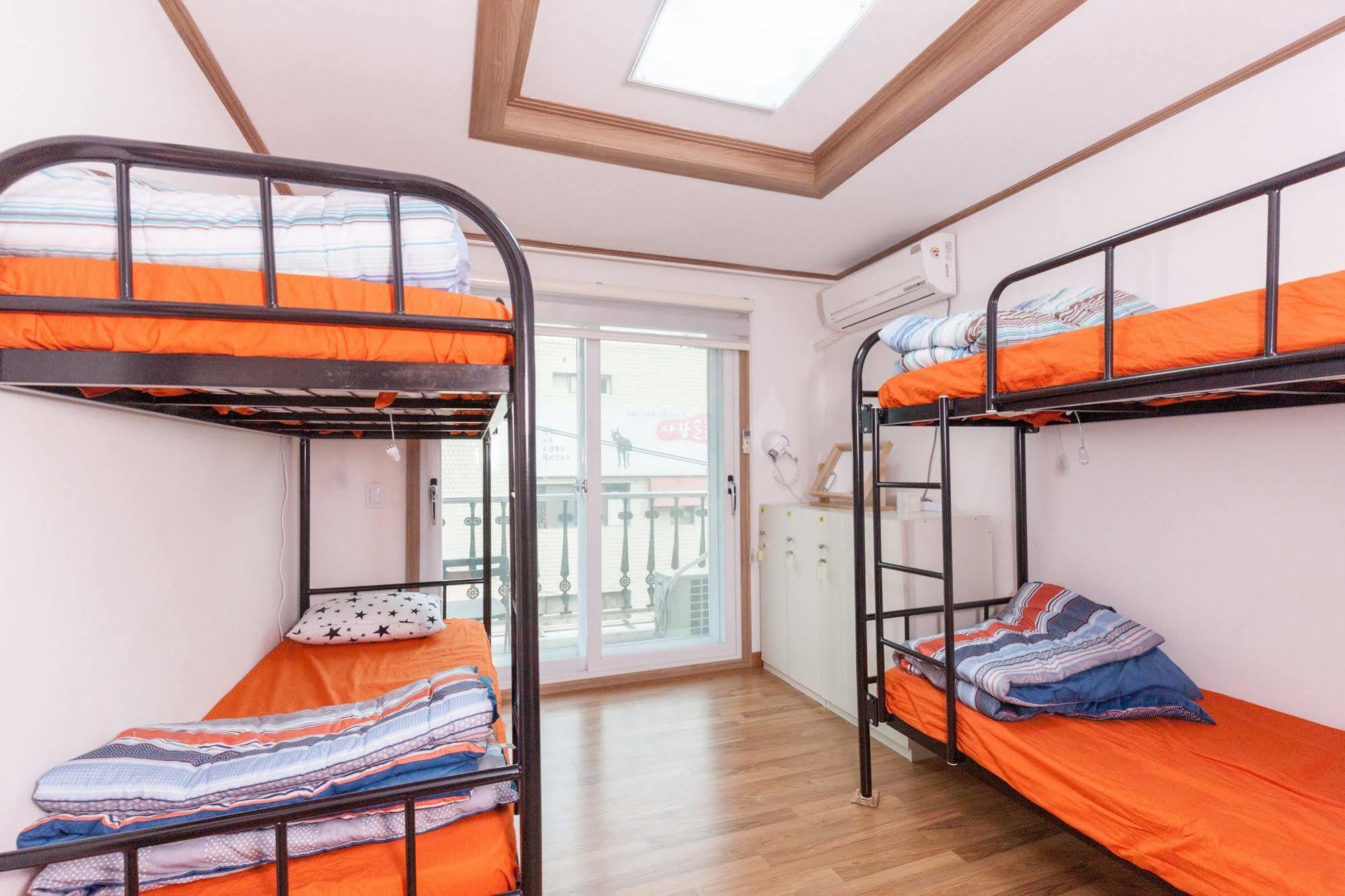 The One Hostel Hongdae In Seoul - Foreigner Only Ngoại thất bức ảnh